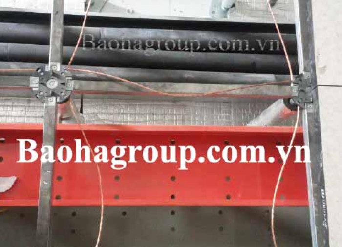 Tiếp địa sàn nâng kỹ thuật